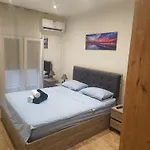 Апартаменты Phidias House Downtown *