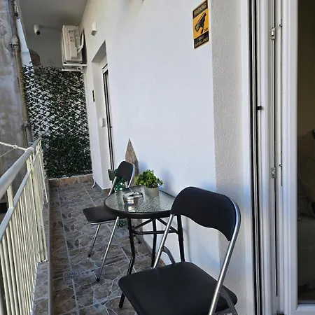 아파트 Phidias House Downtown *