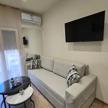 Апартаменты Phidias House Downtown *