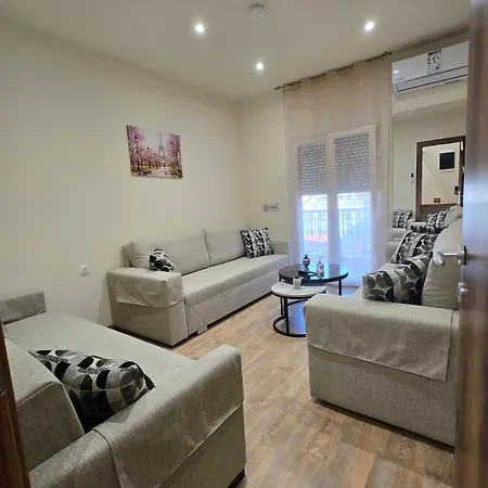 Апартаменты Phidias House Downtown *