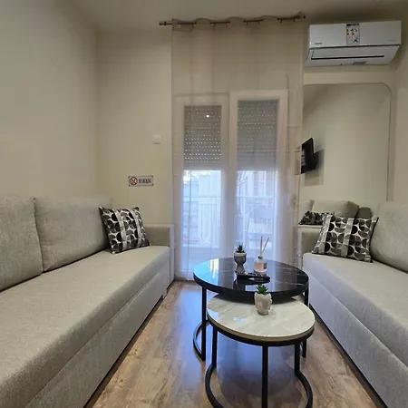 Phidias House Downtown Daire *